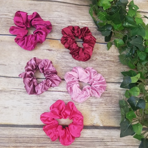 Brandy Melville Silk Satin Pink Scrunchie Hair Tie - Picture 2 of 4